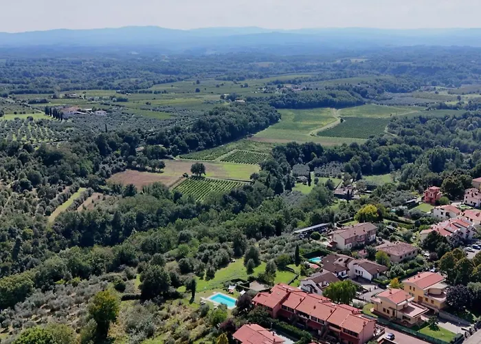 Casa Macinarino APPARTAMENTO 14 con piscina
