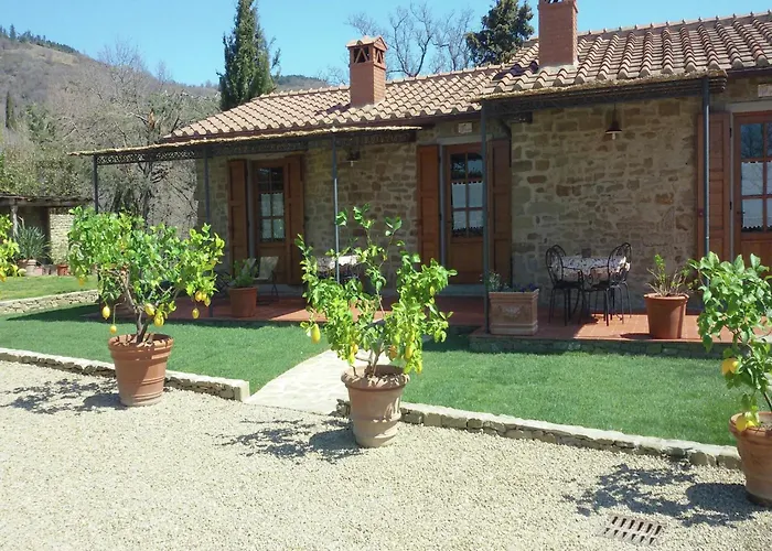 Detached Villa For 6-Pers With Outdoor Swimming Pool