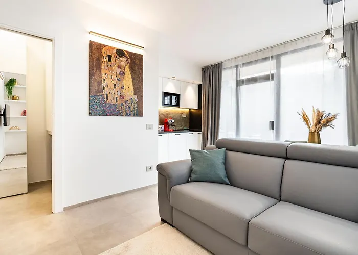 Giunone Luxe Home